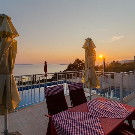 Kuca Za Odmor R&A Villa Podstrana Exterior photo