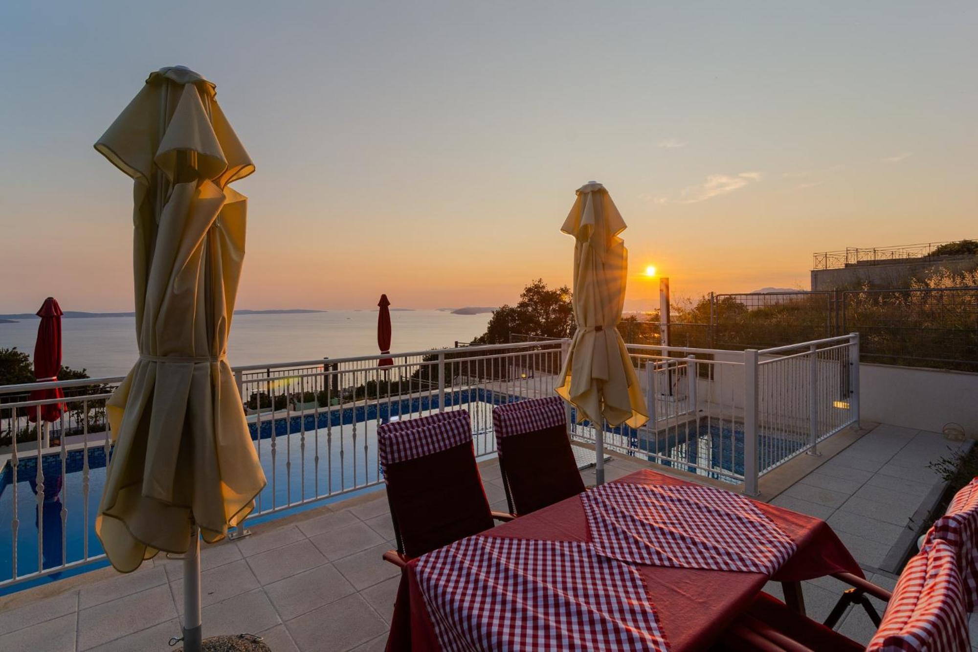 Kuca Za Odmor R&A Villa Podstrana Exterior photo